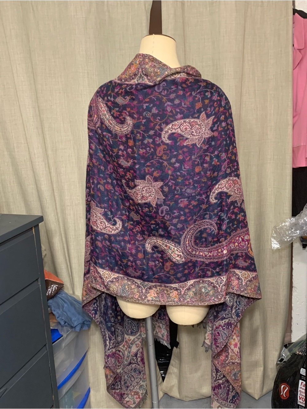 Paisley Woven Scarf Wrap Purple Cream Rectangle Fringed Shawl 28"X80" Reversible - Picture 7 of 11